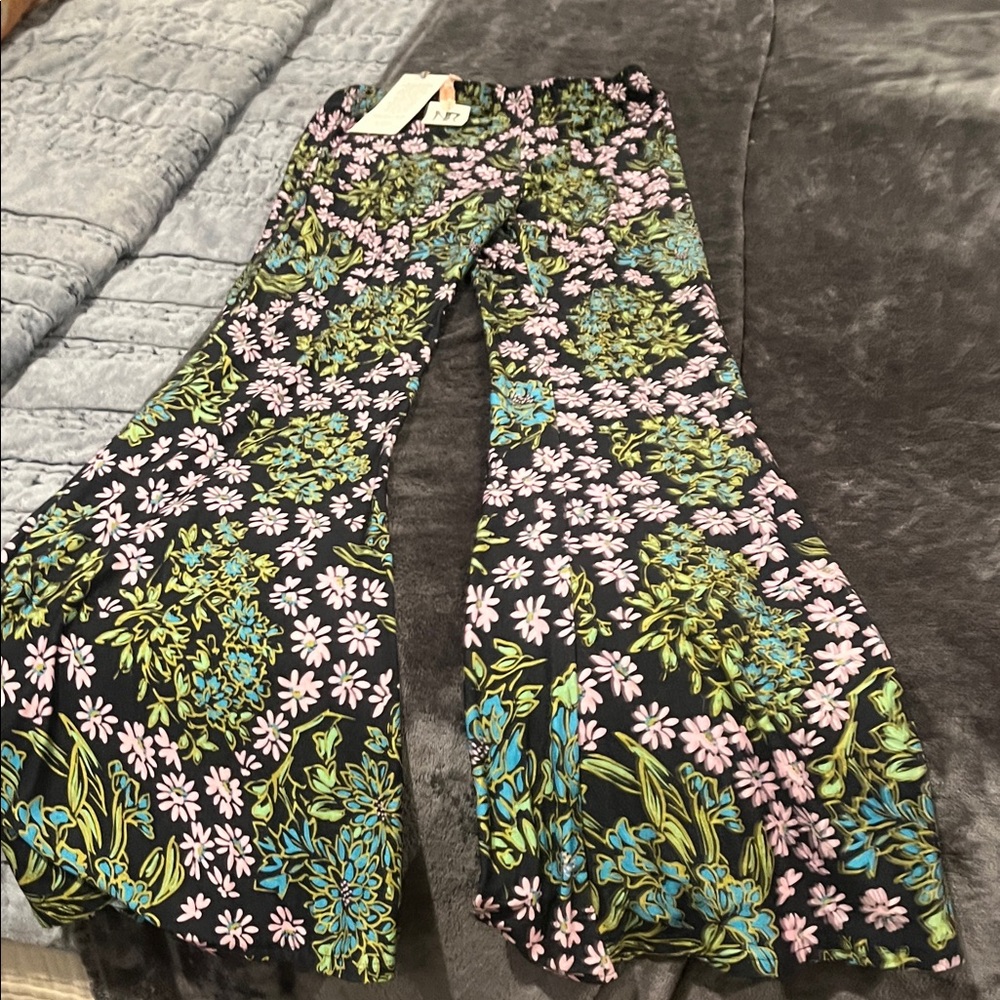 Novella Royale Multicolor Patterned Janis bells midnight gardenia